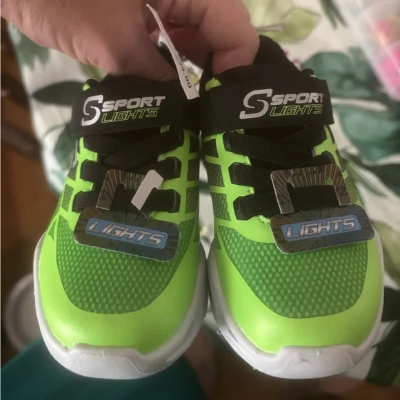 Skechers s sport lights - Picture 2 of 4